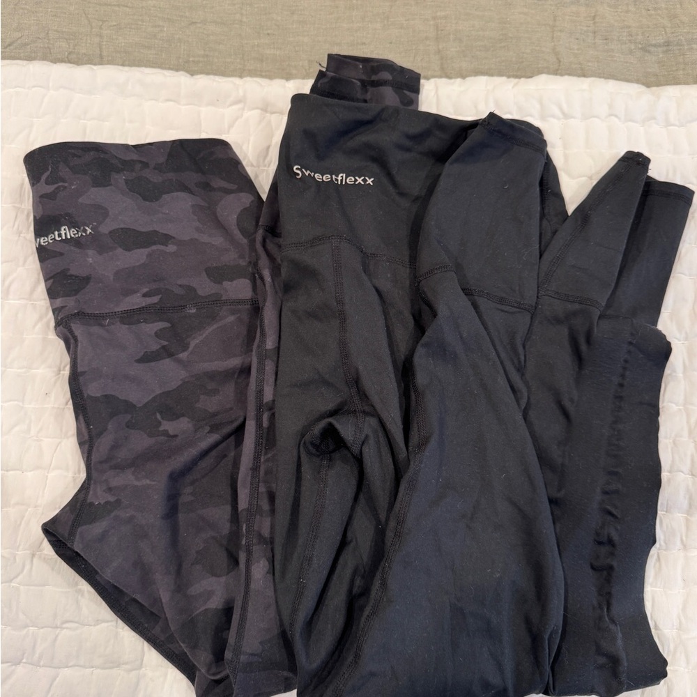 Sweetflexx Black and Camouflage Leggings